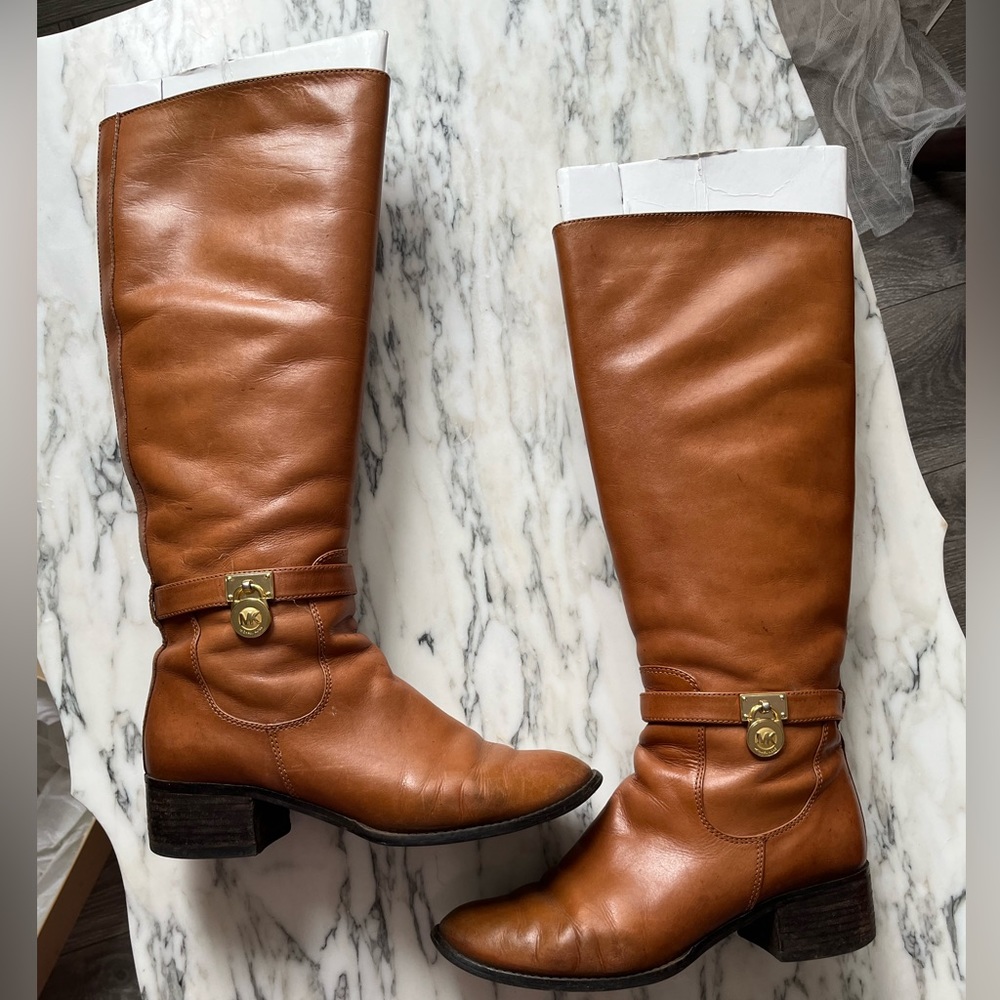 Michael Kors Hamilton Riding Boots S8 in Luggage Brown Knee High Gold Tone